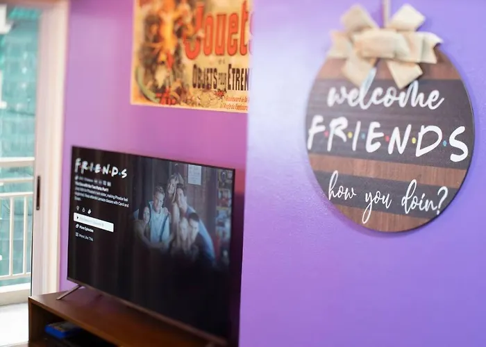 The One With Purple Apartamento *
